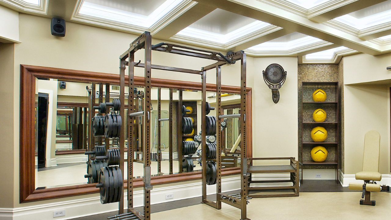 A Squat Rack With Pull Up Bar